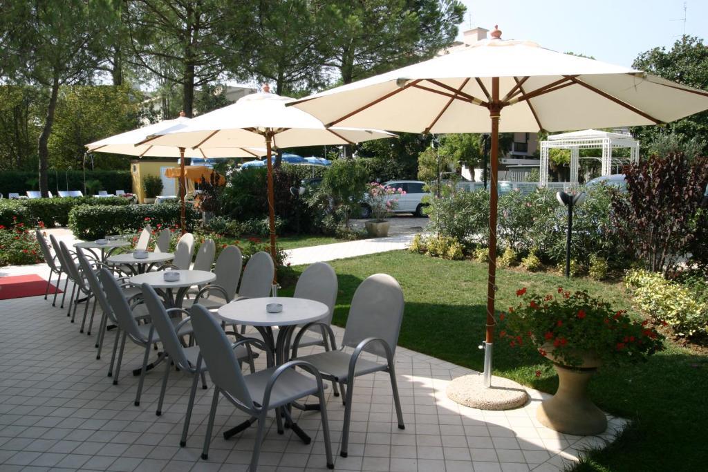 Hotel Bahama Rimini Exterior photo